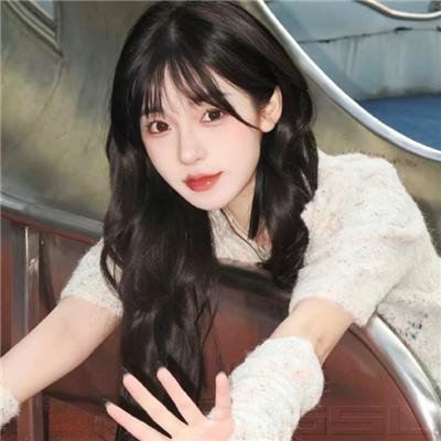 公寓里的两个女人
